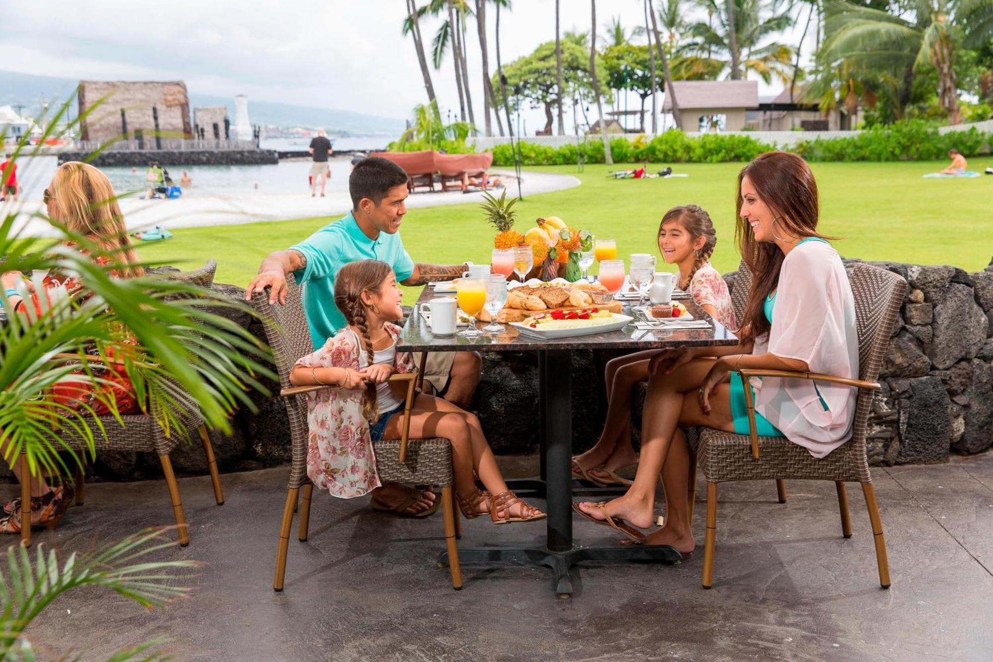 Courtyard By Marriott King Kamehameha'S Kona Beach Hotel Kailua-Kona Buitenkant foto